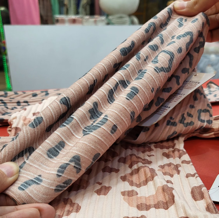 ست بلوز و شلوار راحتی دخترانه پلنگی دو رنگ